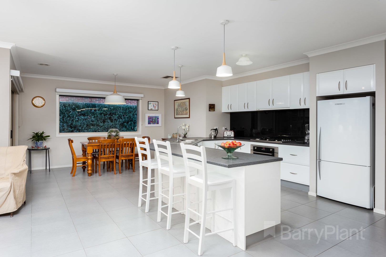 12 Mickleton GrovePoint Cook, VIC 3030, Point Cook - Thumbnail 3
