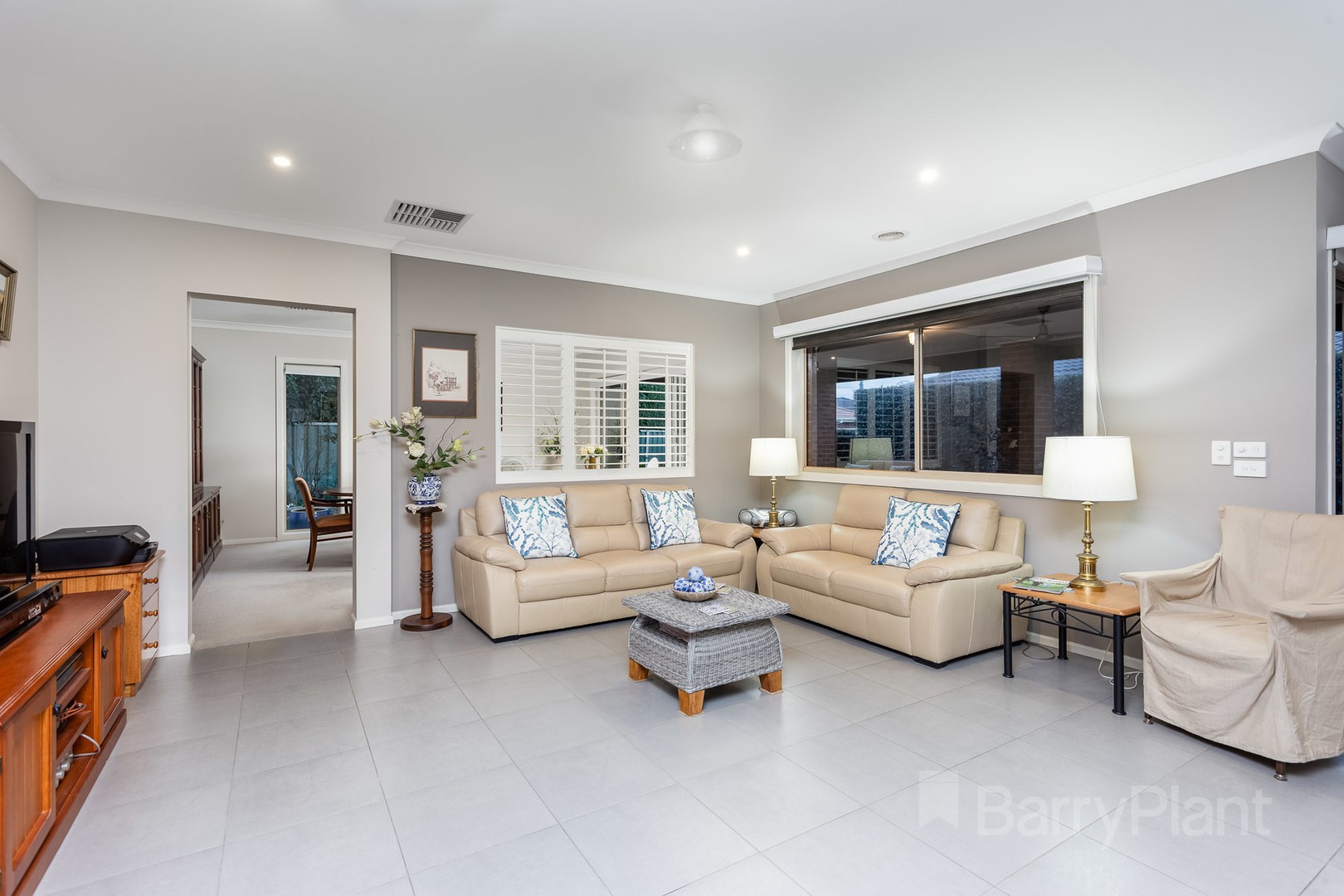 12 Mickleton GrovePoint Cook, VIC 3030, Point Cook - Thumbnail 5