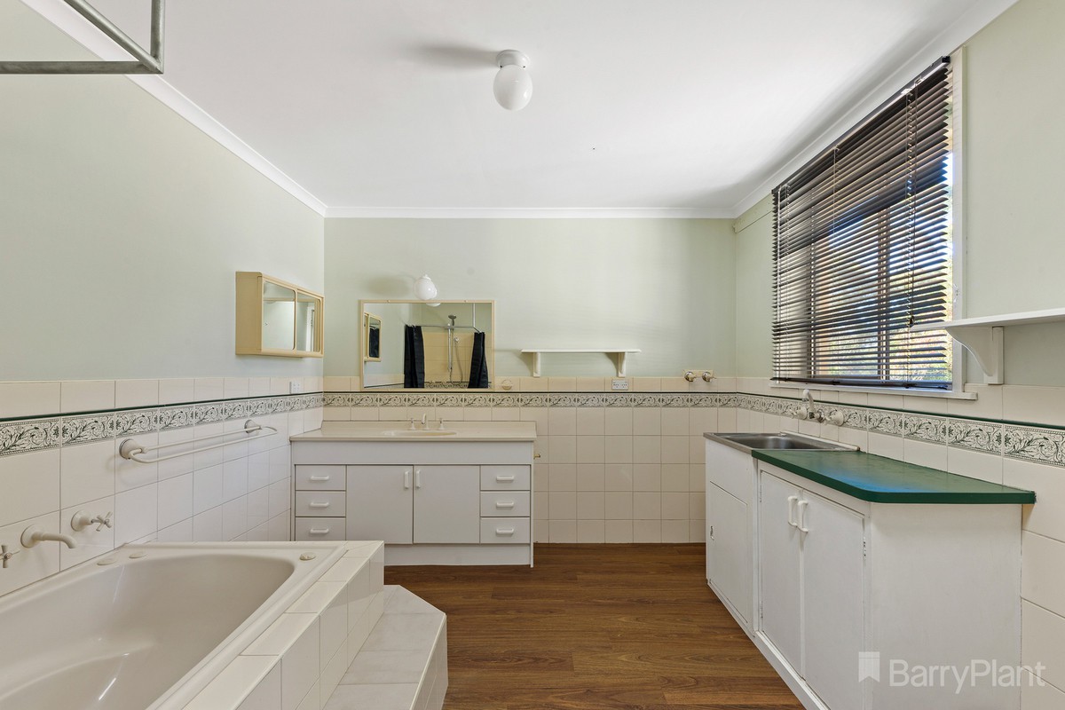 62 Simpsons Road, Eaglehawk, VIC 3556, Eaglehawk - Thumbnail 5