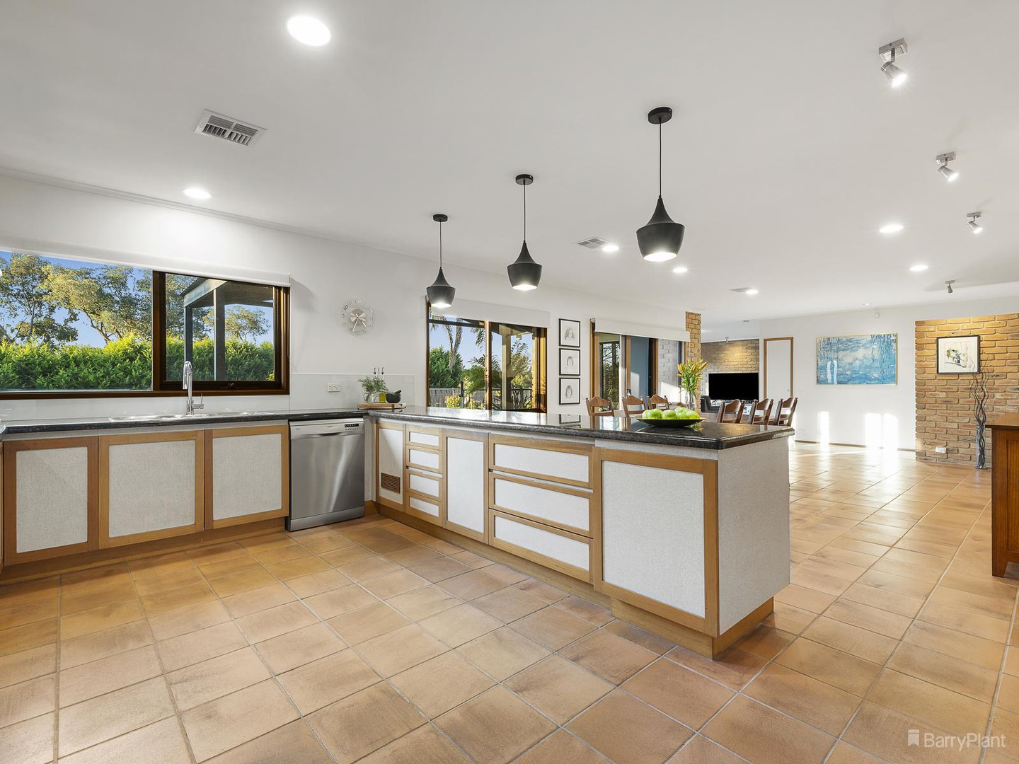 186 Berringa Road, Park Orchards, VIC 3114, Park Orchards - Thumbnail 3