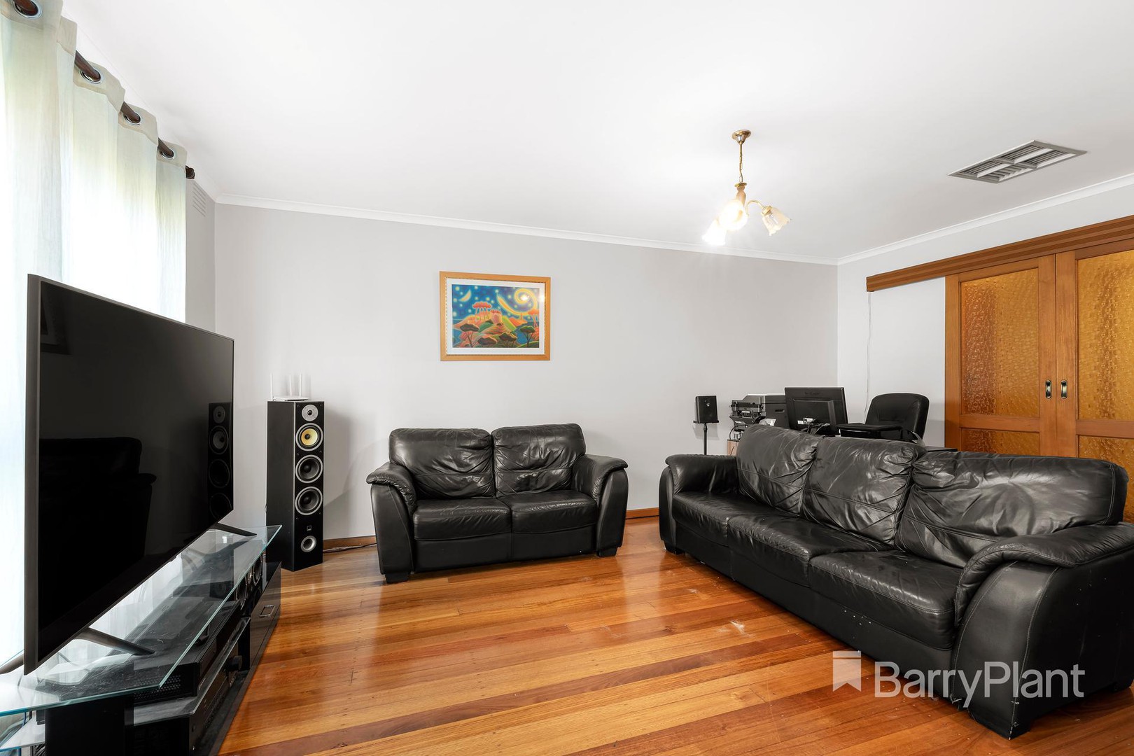 11 Strickland AvenueMill Park, VIC 3082, Mill Park - Thumbnail 3