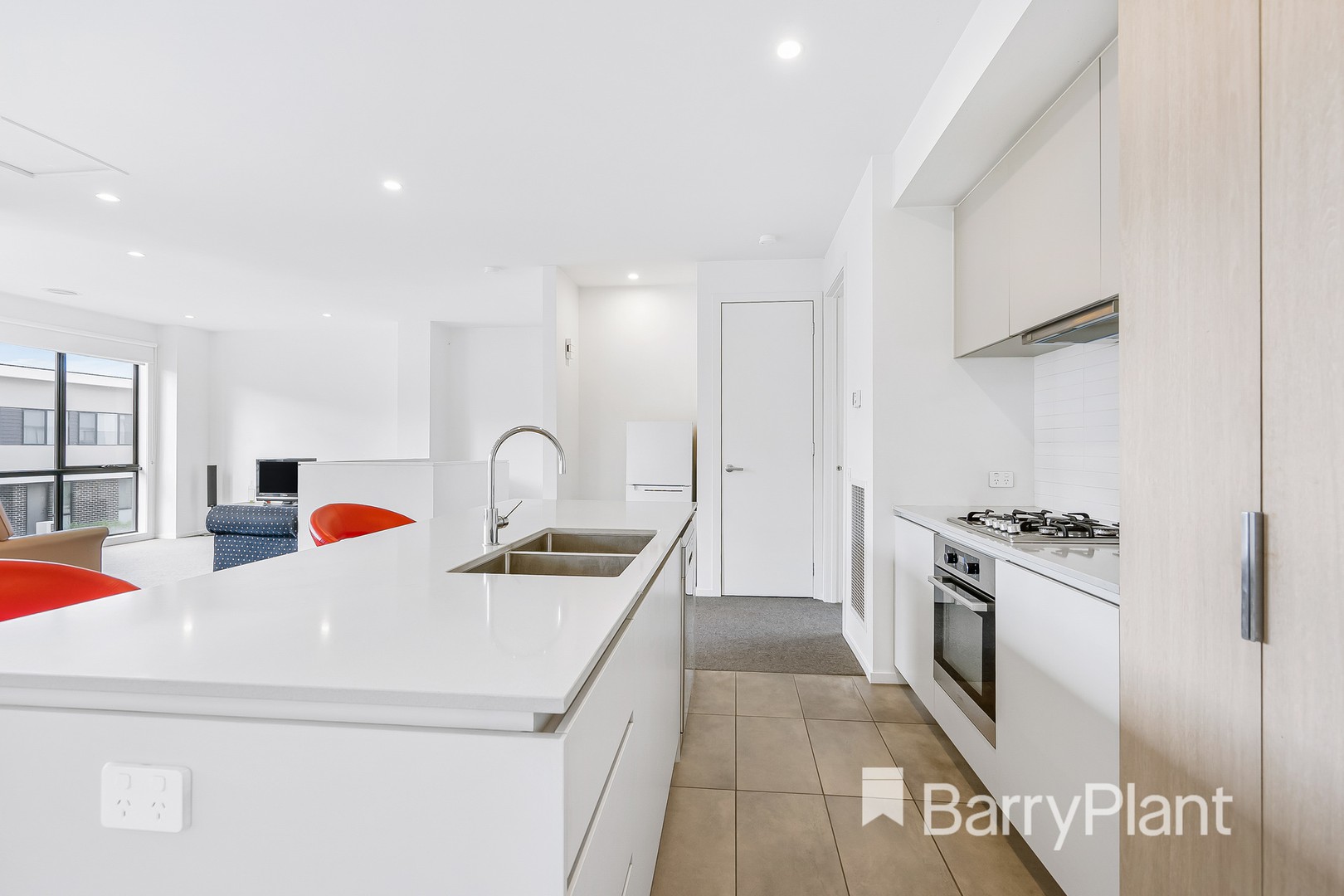 65 Oakden CrescentSt Albans, VIC 3021, St Albans - Thumbnail 3