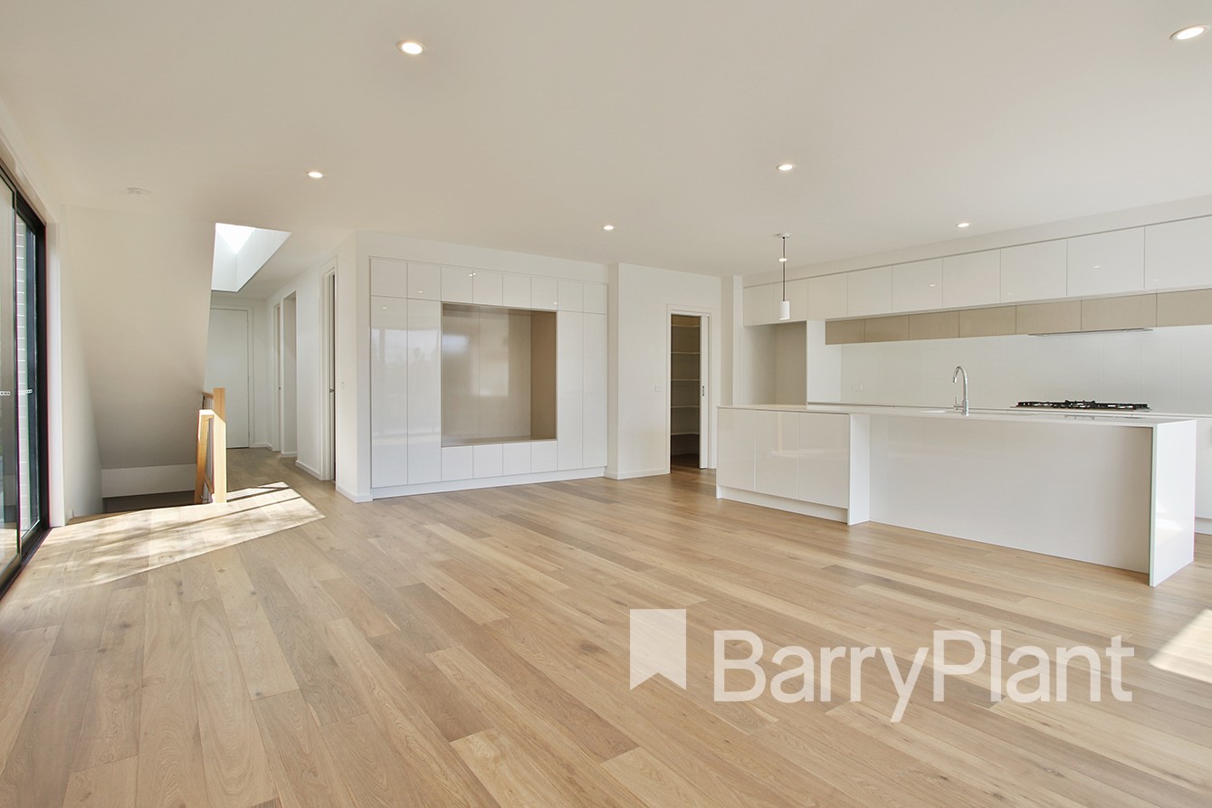 1/4 Judith Court, Doncaster, VIC 3108 - Thumbnail 2 - 11/05/2021