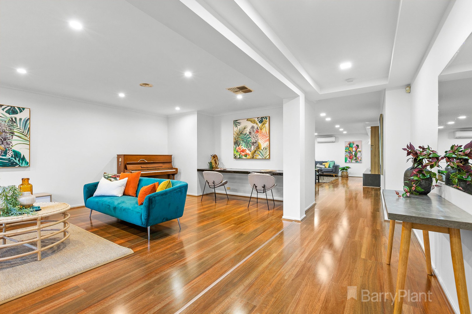 12 Caulfield CourtNarre Warren, VIC 3805, Narre Warren - Thumbnail 2
