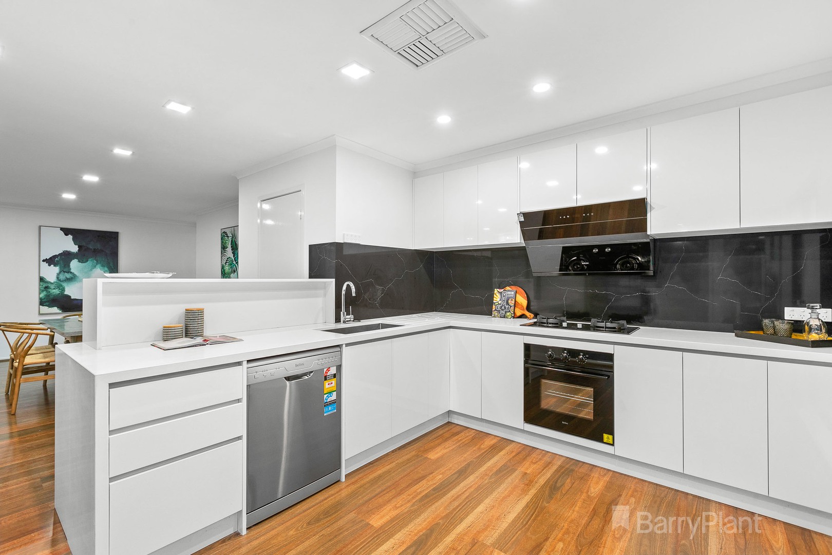 12 Caulfield CourtNarre Warren, VIC 3805, Narre Warren - Thumbnail 6