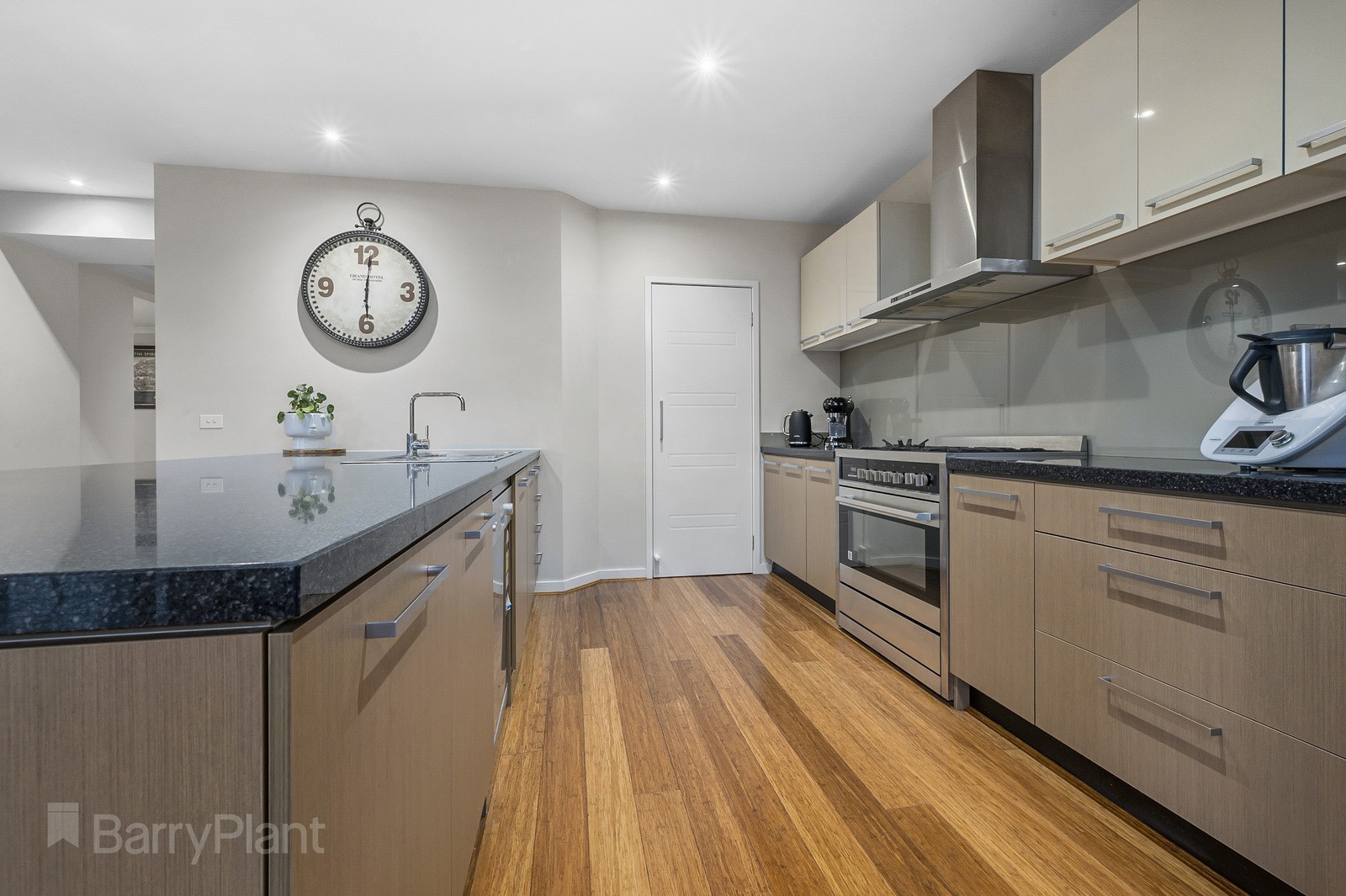 235 Saltwater PromenadePoint Cook, VIC 3030, Point Cook - Thumbnail 4