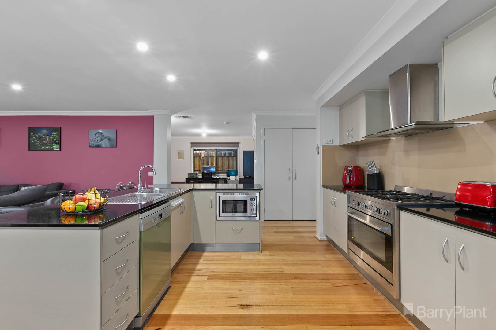 8 Caropepe AvenuePakenham, VIC 3810, Pakenham - Thumbnail 4