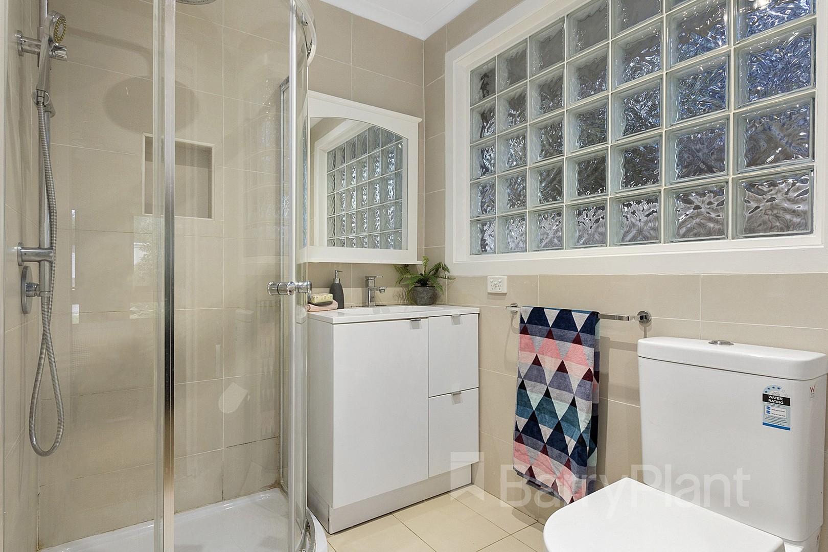 19 Clarke CrescentWantirna South, VIC 3152, Wantirna South - Thumbnail 7