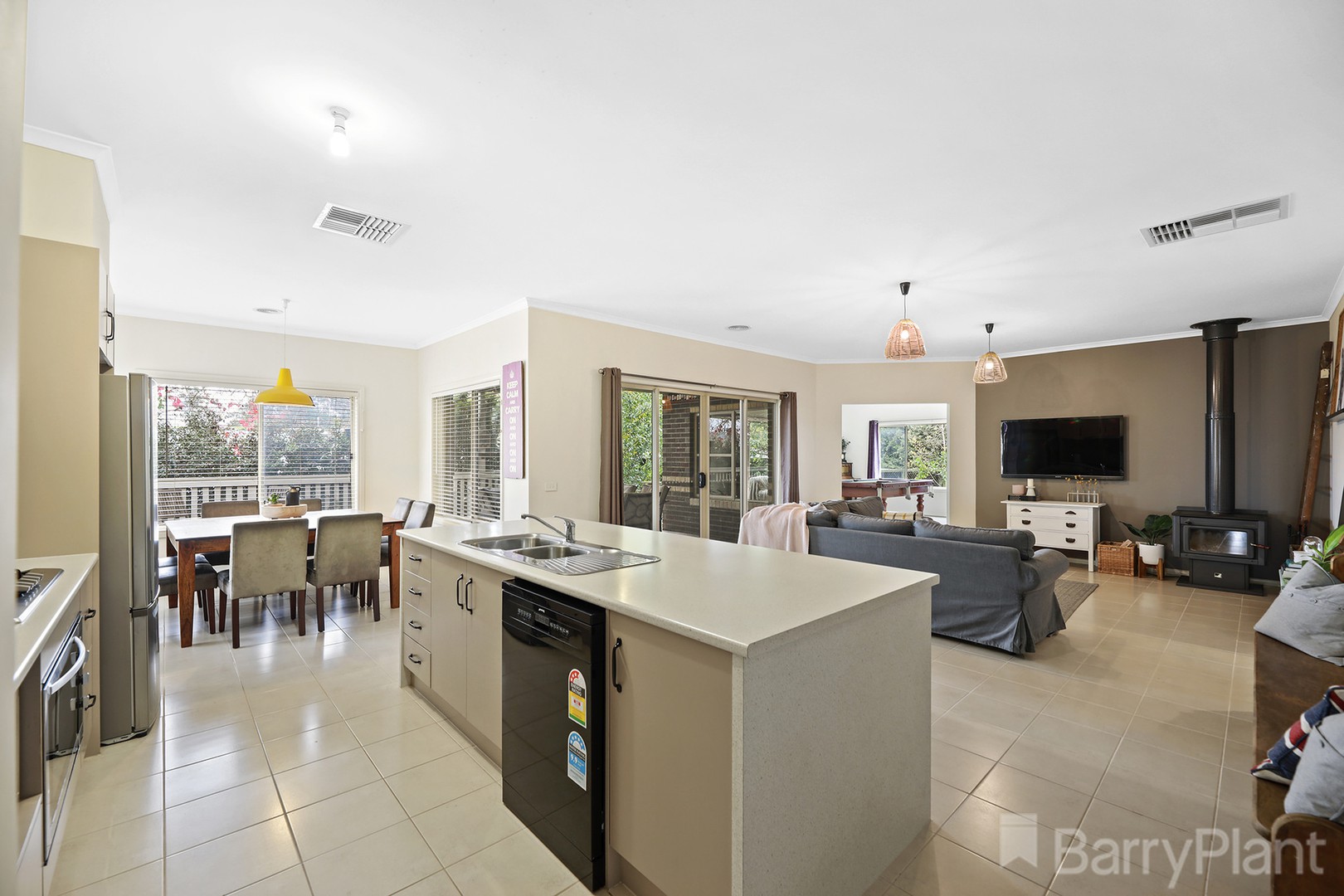 8 Mineral CourtDrouin, VIC 3818, Drouin - Thumbnail 6