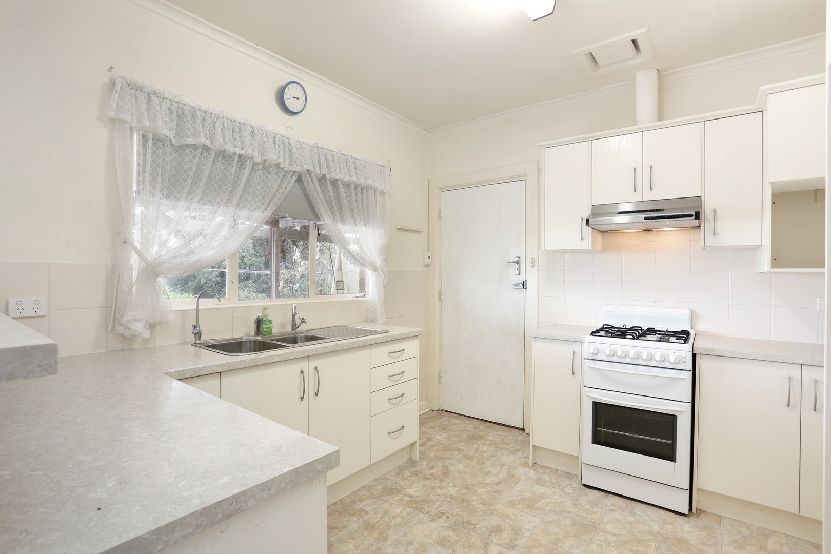 32 Grand View DriveSeacombe Heights, SA 5047, Seacombe Heights - Thumbnail 2