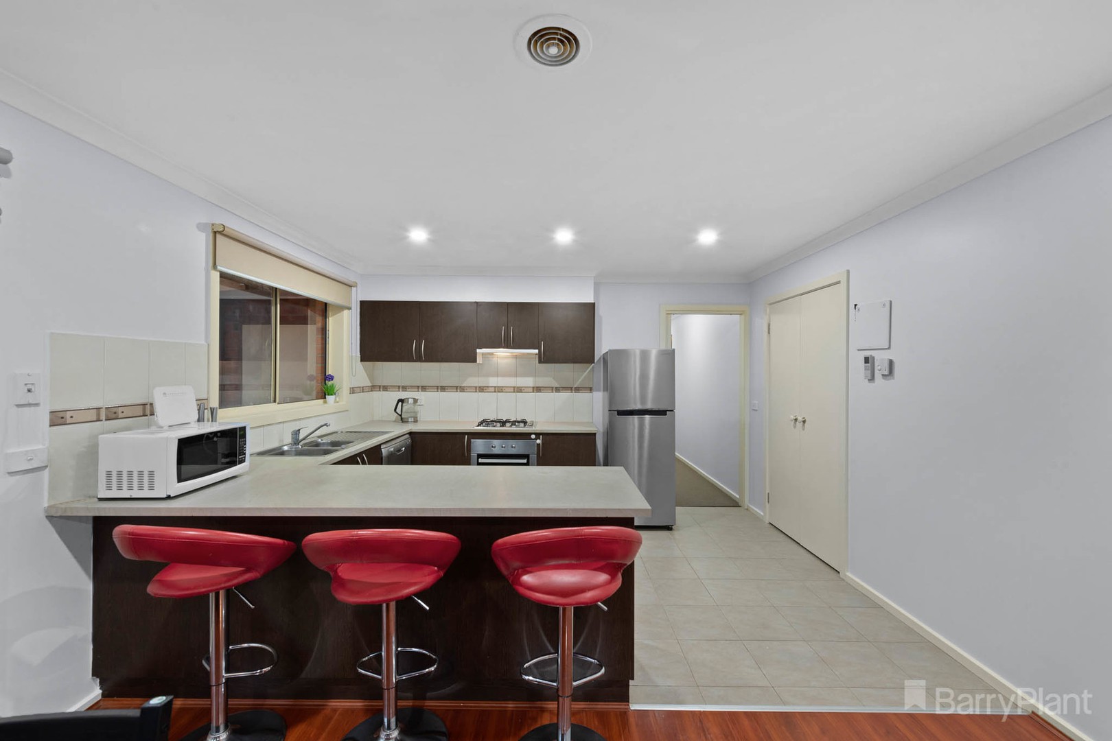2/23 Fleur CourtNarre Warren South, VIC 3805, Narre Warren South - Thumbnail 3