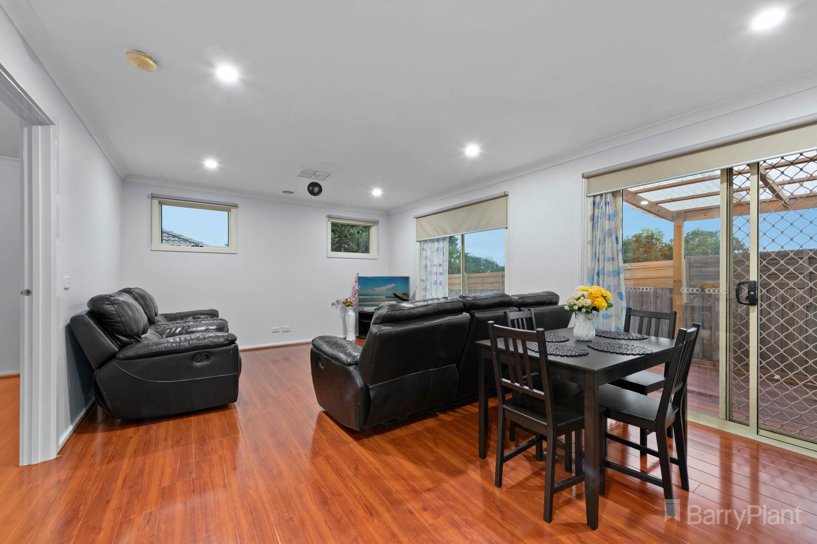 2/23 Fleur CourtNarre Warren South, VIC 3805, Narre Warren South - Thumbnail 4