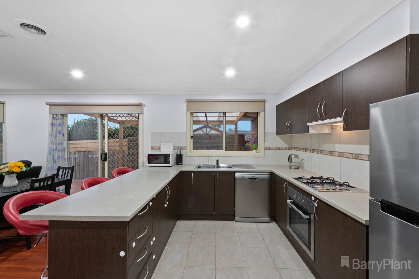 2/23 Fleur CourtNarre Warren South, VIC 3805, Narre Warren South - Thumbnail 6