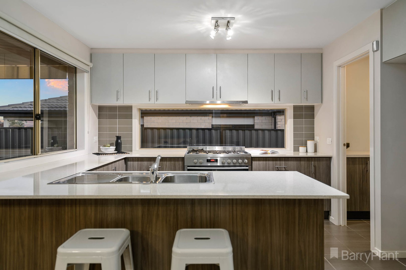 37 Windermere BoulevardPakenham, VIC 3810, Pakenham - Thumbnail 6