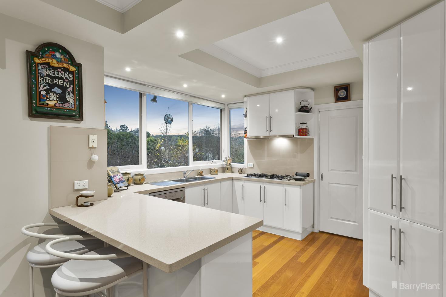 10 Kalbar Road, Eltham, VIC 3095, Eltham - Thumbnail 3