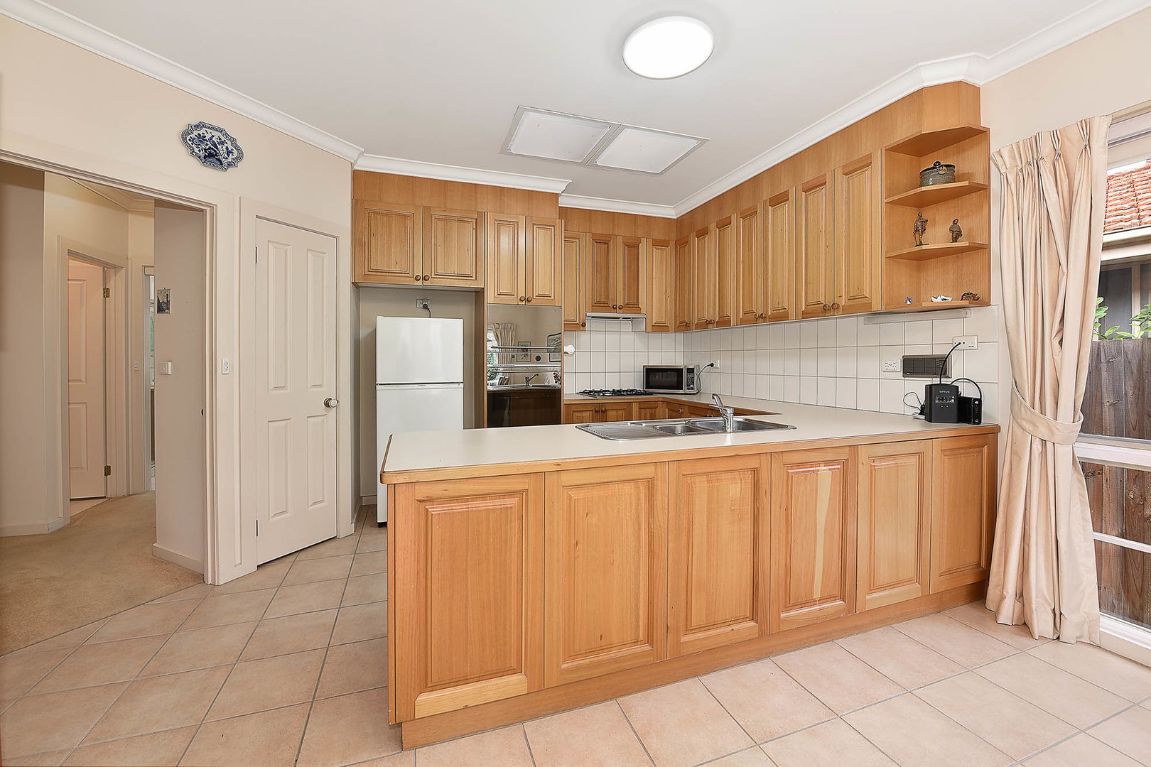 2/38 Irving StreetMount Waverley, VIC 3149, Mount Waverley - Thumbnail 3