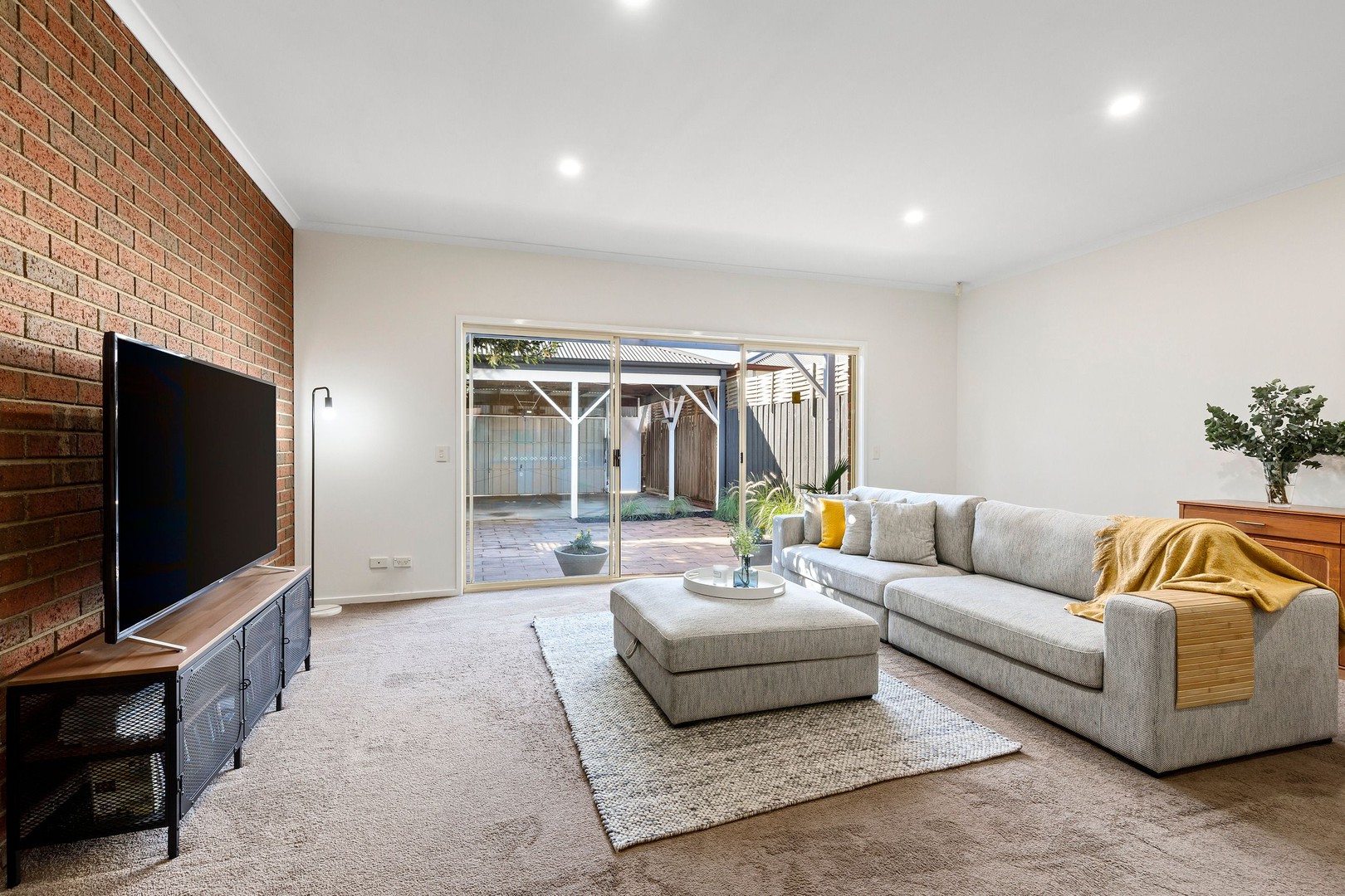 2/110 Ballarat RoadMaidstone, VIC 3012, Maidstone - Thumbnail 3