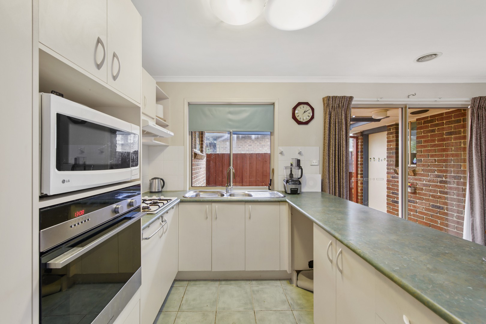 4 Avenham CourtHillside, VIC 3037, Hillside - Thumbnail 4
