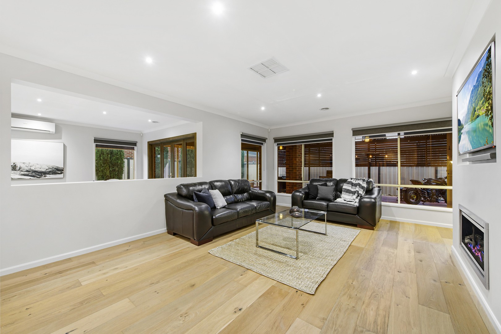 16 Caledonian CrescentHillside, VIC 3037, Hillside - Thumbnail 3