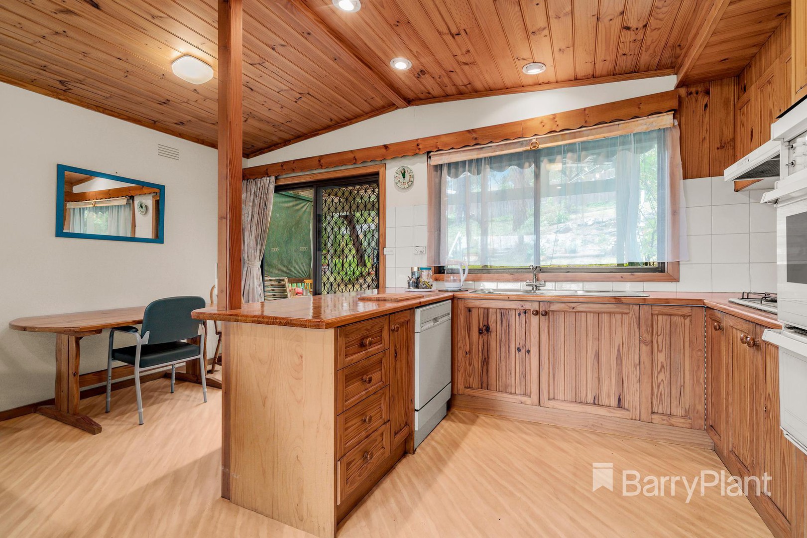 9 St Helena RoadGreensborough, VIC 3088, Greensborough - Thumbnail 4