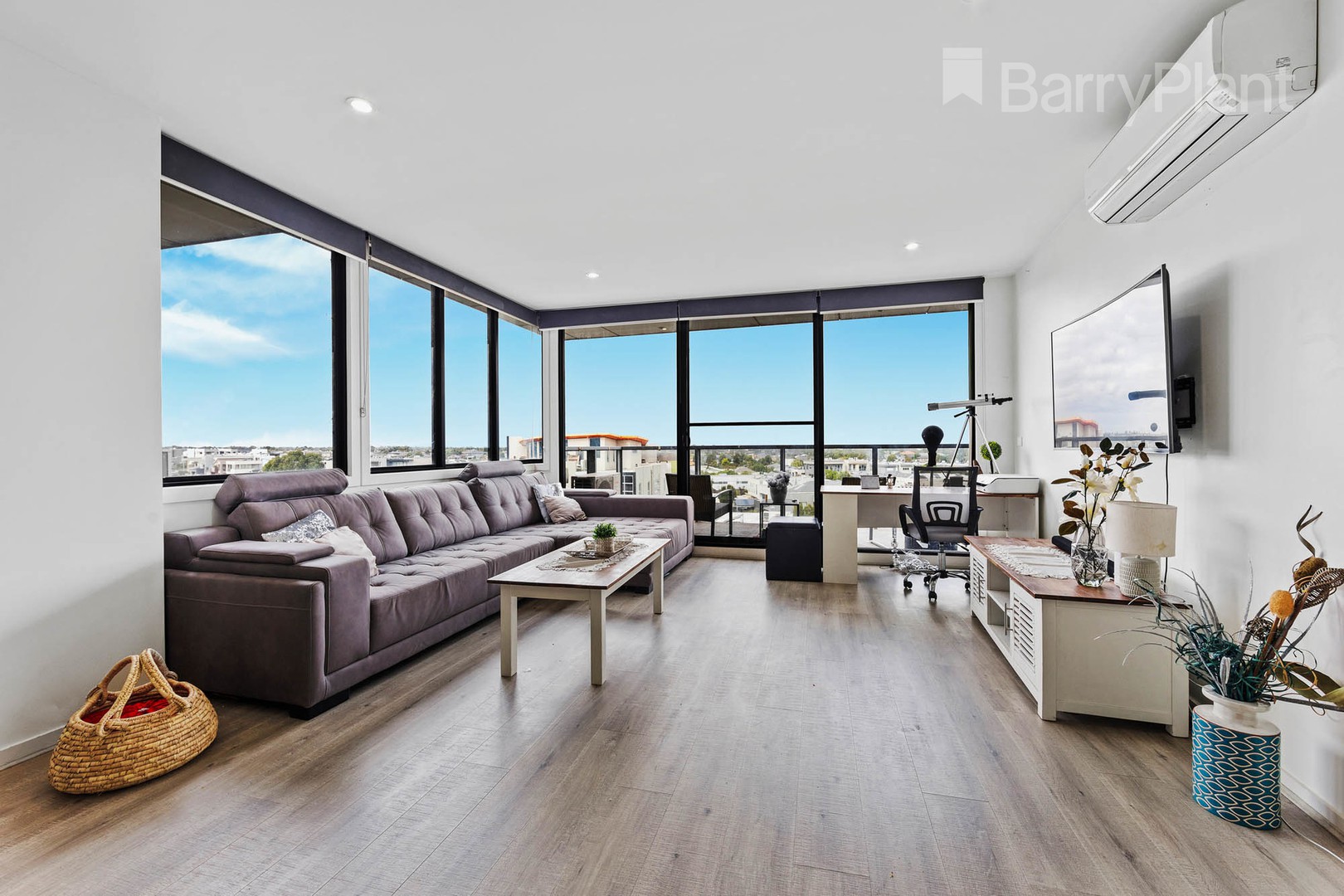 33/1 Woodward WayCaroline Springs, VIC 3023, Caroline Springs - Thumbnail 2