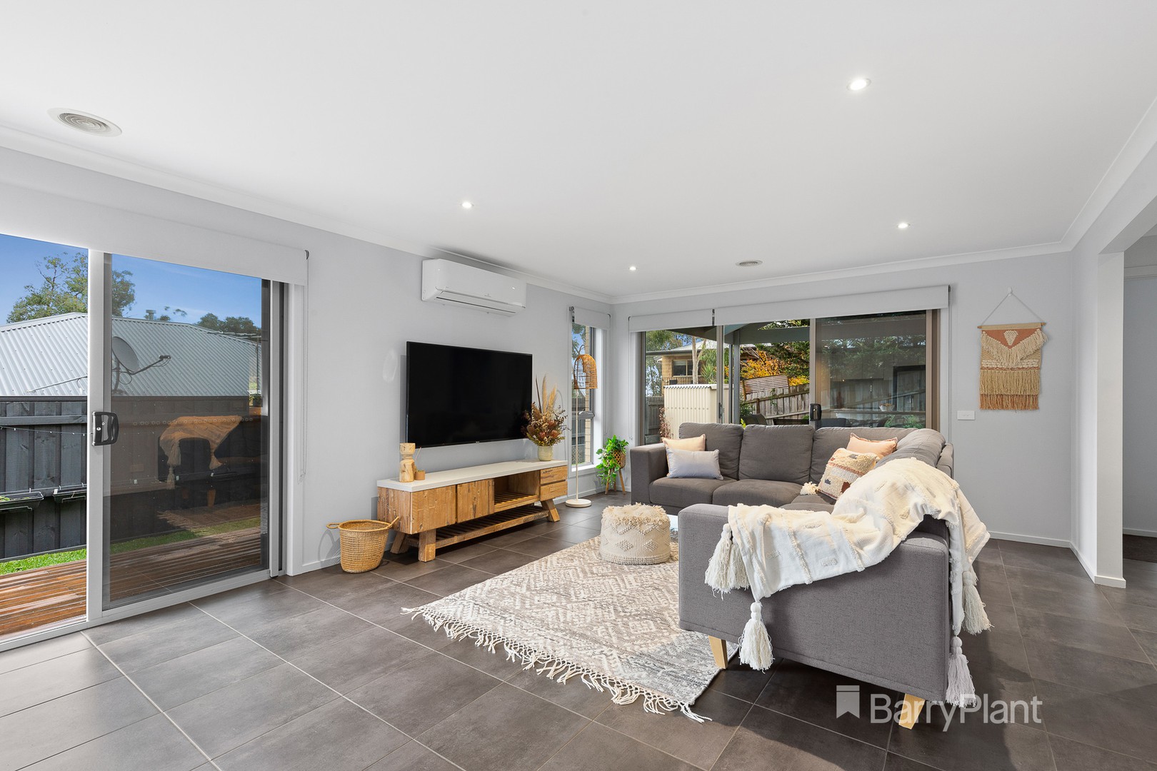 2 Robyns WayMontrose, VIC 3765, Montrose - Thumbnail 2