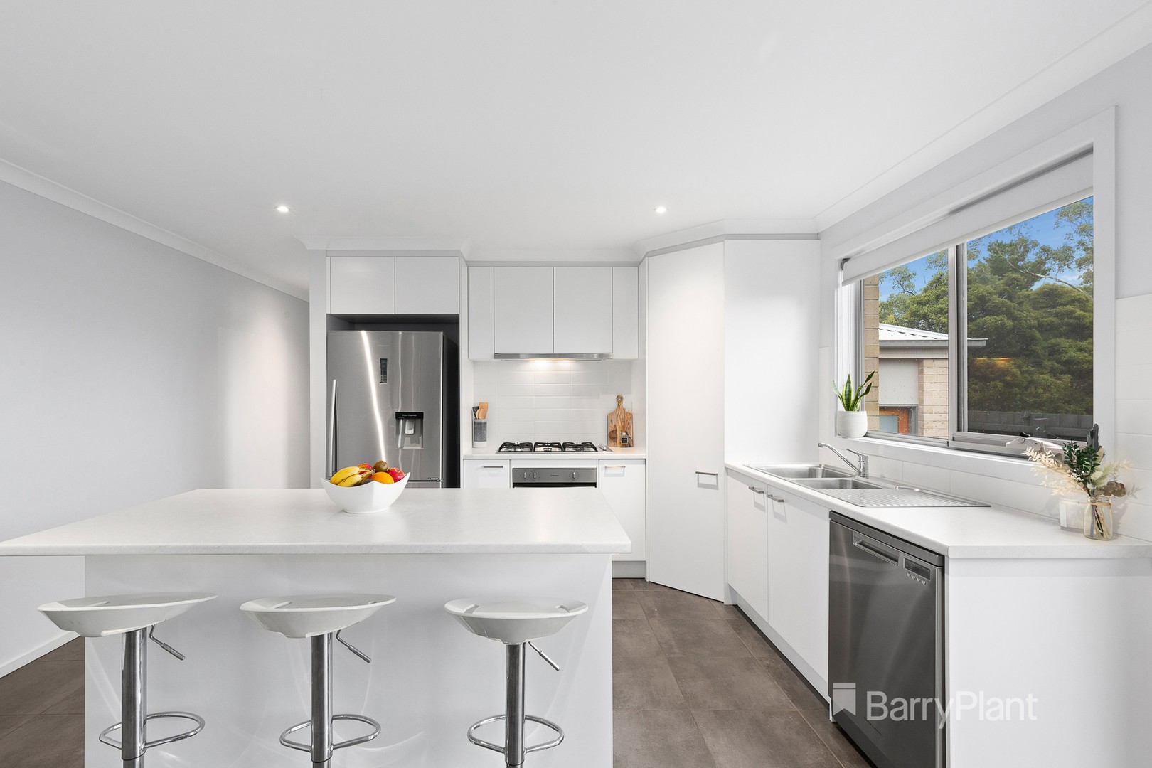 2 Robyns WayMontrose, VIC 3765, Montrose - Thumbnail 3