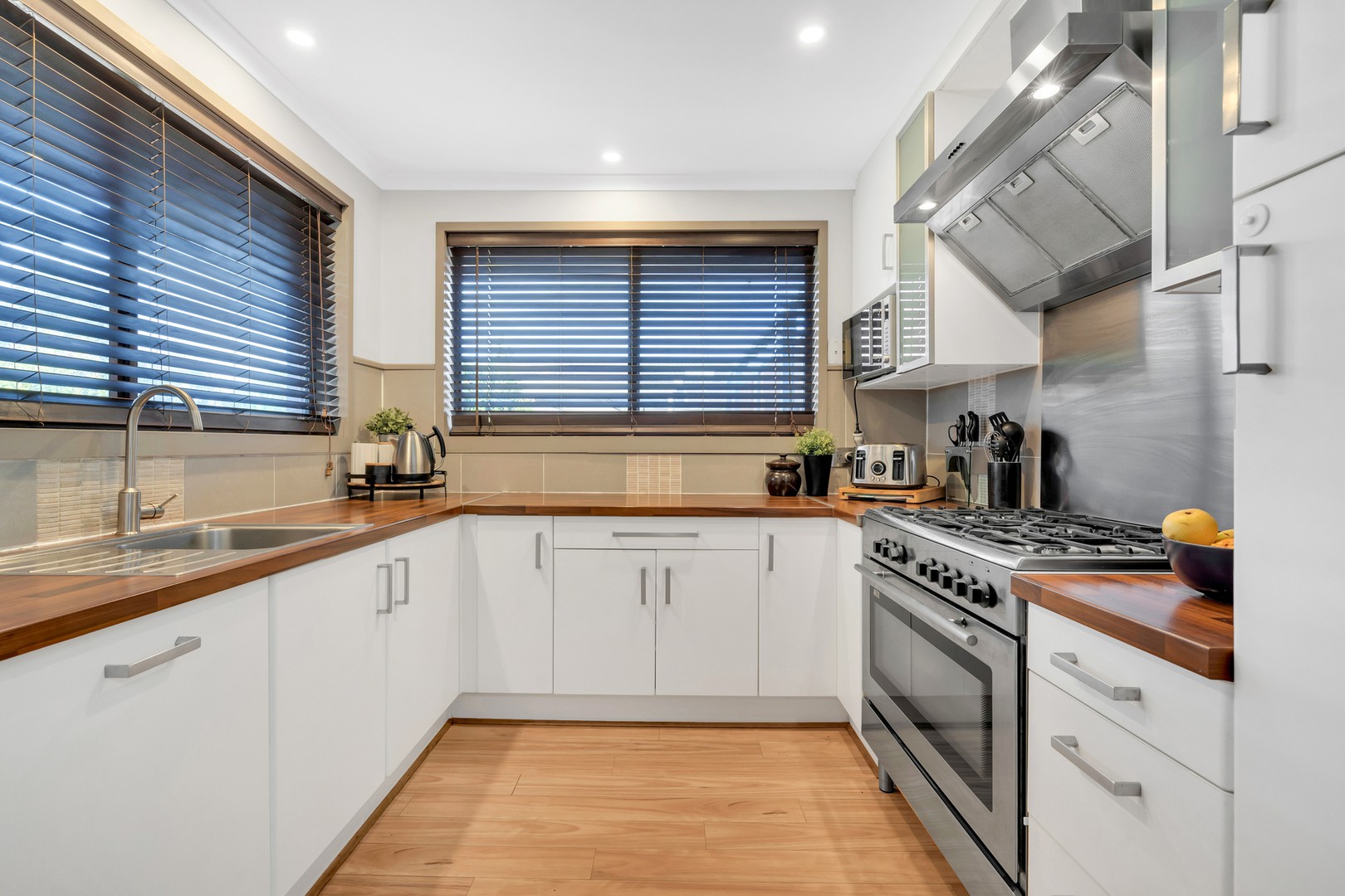64 Langdon CrescentCraigieburn, VIC 3064, Craigieburn - Thumbnail 3