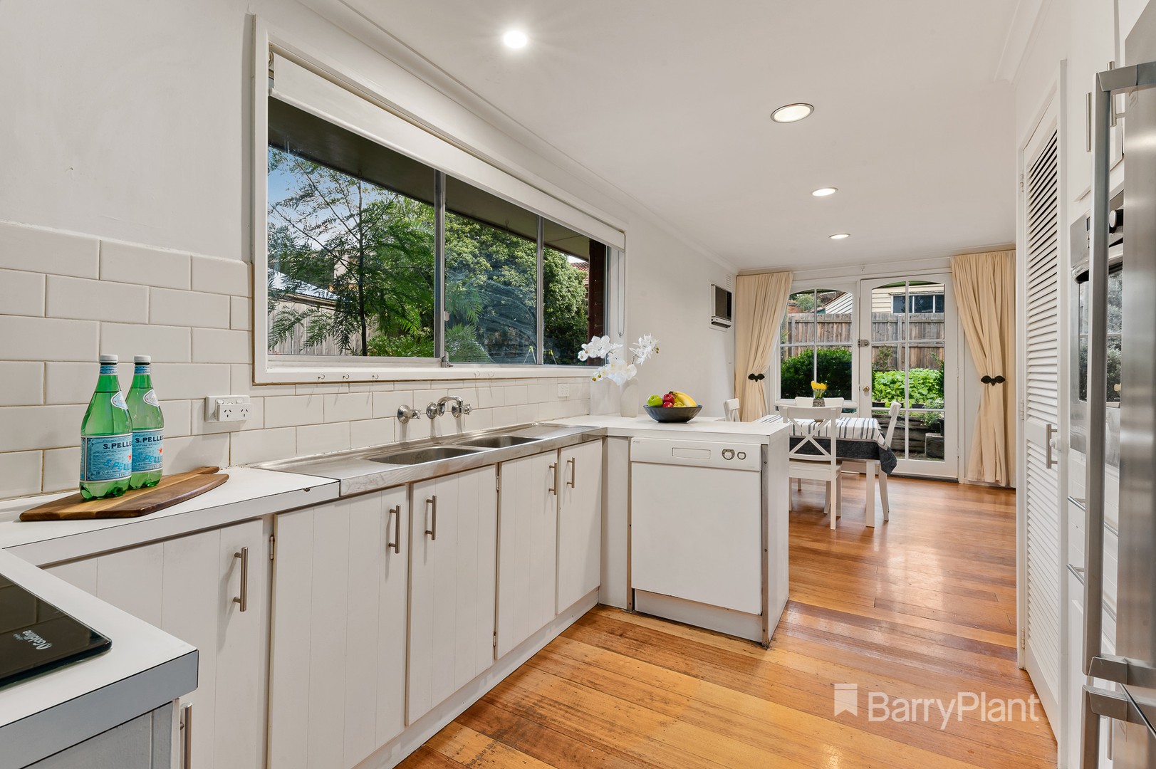 8 Rosamond Crescent, Doncaster East, VIC 3109, Doncaster East - Thumbnail 4