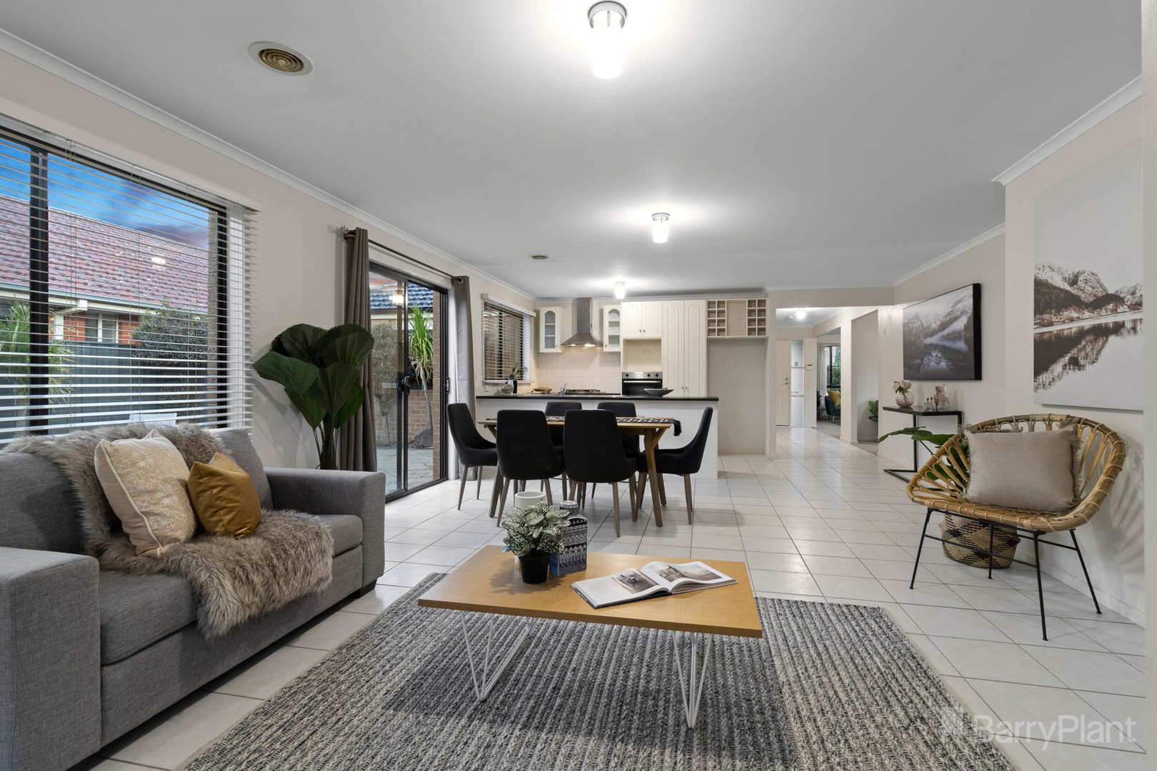 8 Ormiston PlaceNarre Warren South, VIC 3805, Narre Warren South - Thumbnail 2