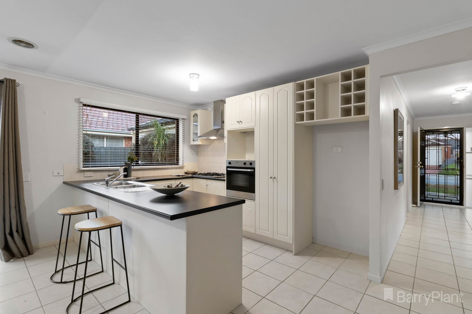 8 Ormiston PlaceNarre Warren South, VIC 3805, Narre Warren South - Thumbnail 5
