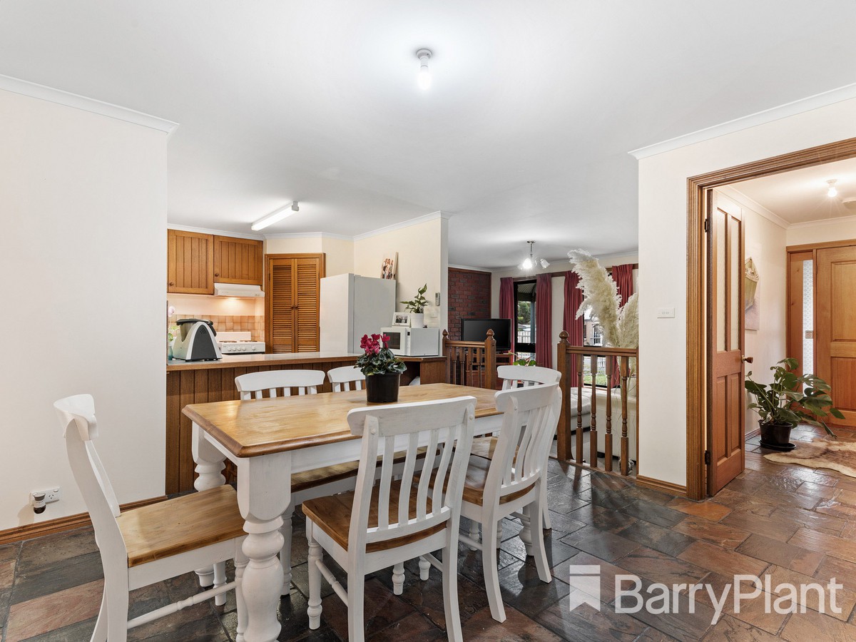 46 Bradby Avenue, Mount Clear, VIC 3350 - Thumbnail 2 - 20/05/2021