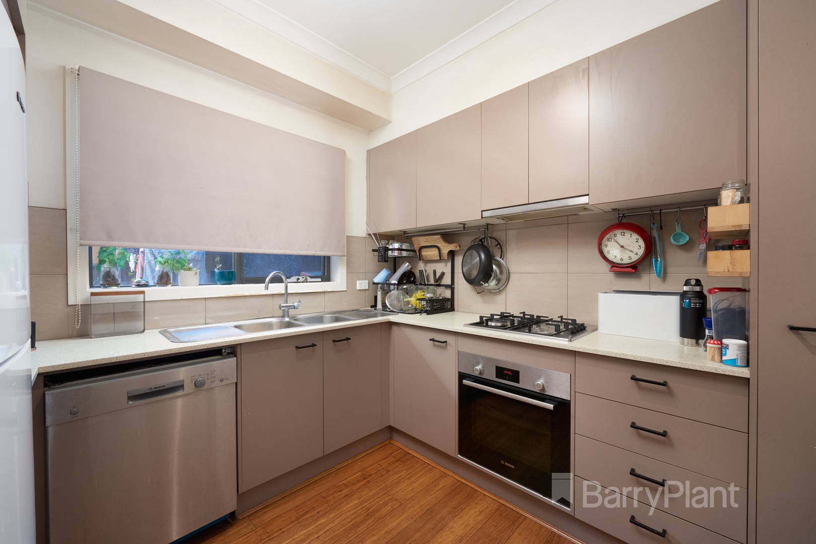 4/2 Leman CrescentNoble Park, VIC 3174, Noble Park - Thumbnail 2