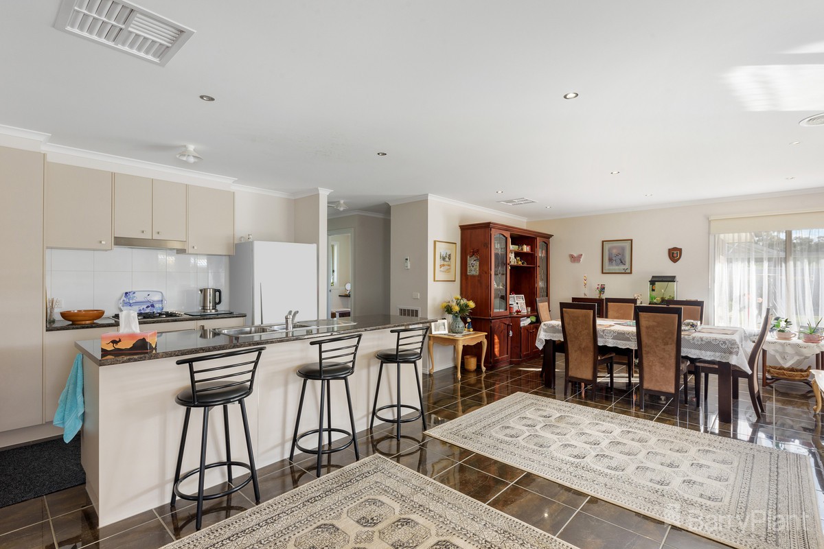 12 Rosea CourtAscot, VIC 3551, Ascot - Thumbnail 2