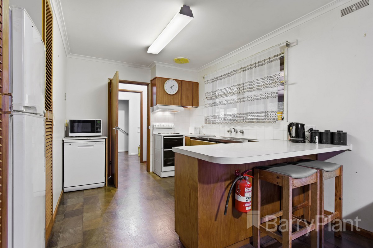 4 Waldemar StreetWendouree, VIC 3355, Wendouree - Thumbnail 7