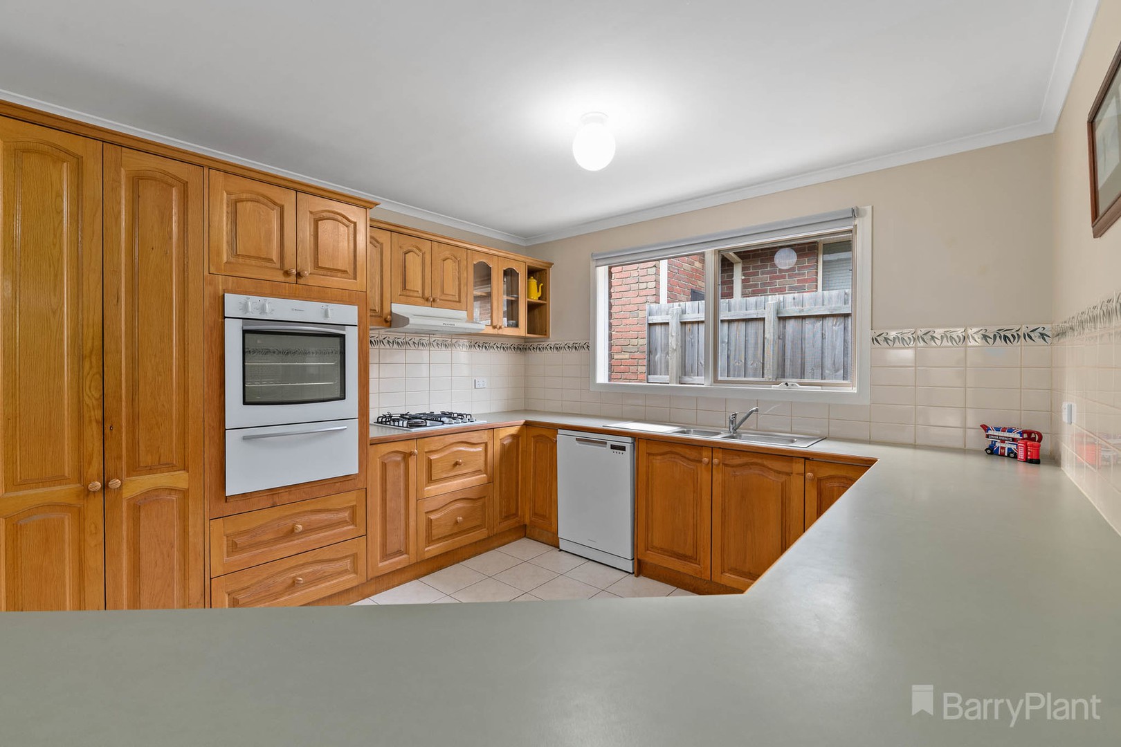 27 Hedgeley DriveBerwick, VIC 3806, Berwick - Thumbnail 3