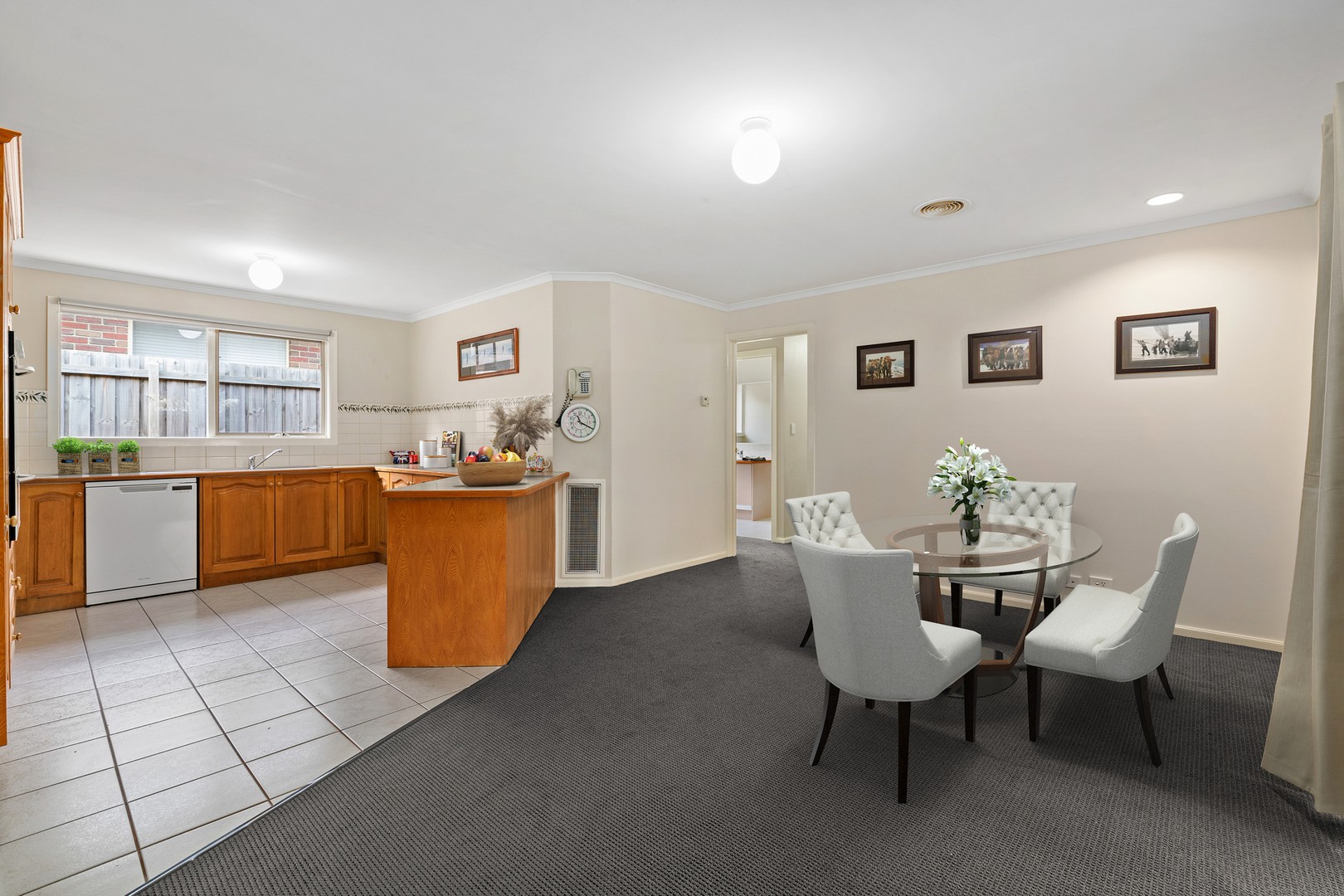 27 Hedgeley DriveBerwick, VIC 3806, Berwick - Thumbnail 4