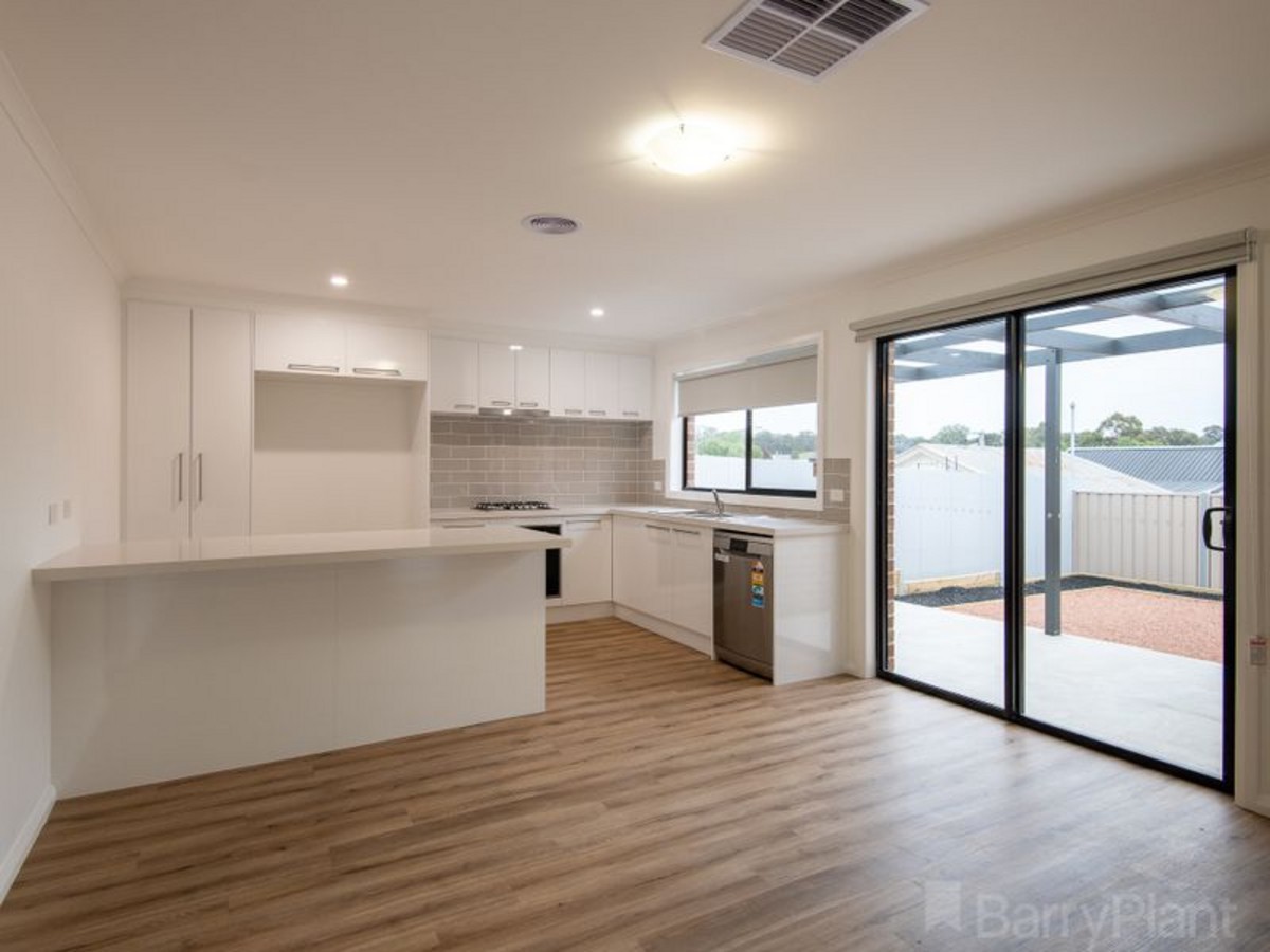 1/276 Woodward Road, Golden Square, VIC 3555 - Thumbnail 2 - 21/05/2021