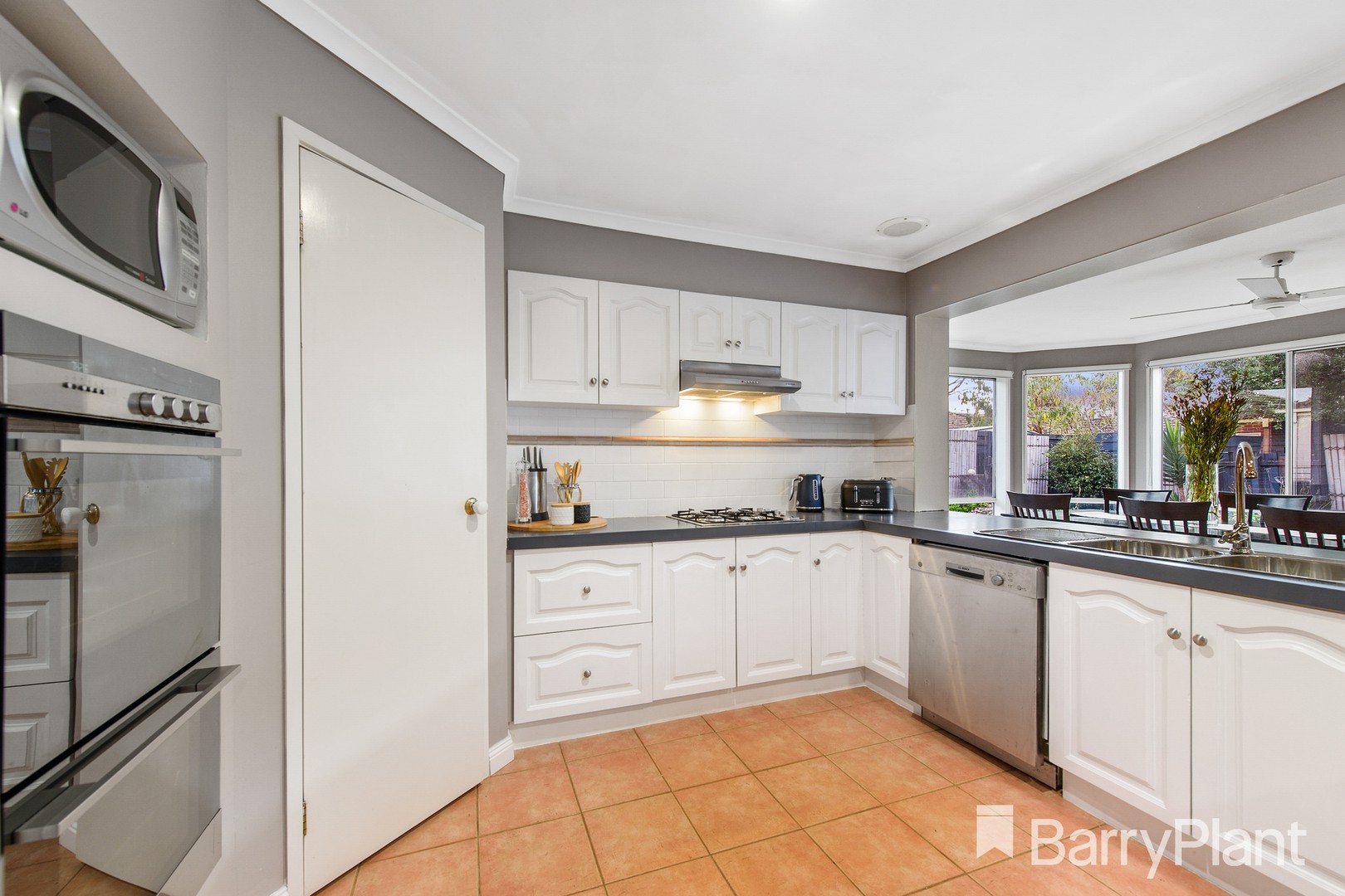 24 Medina DriveHoppers Crossing, VIC 3029, Hoppers Crossing - Thumbnail 6