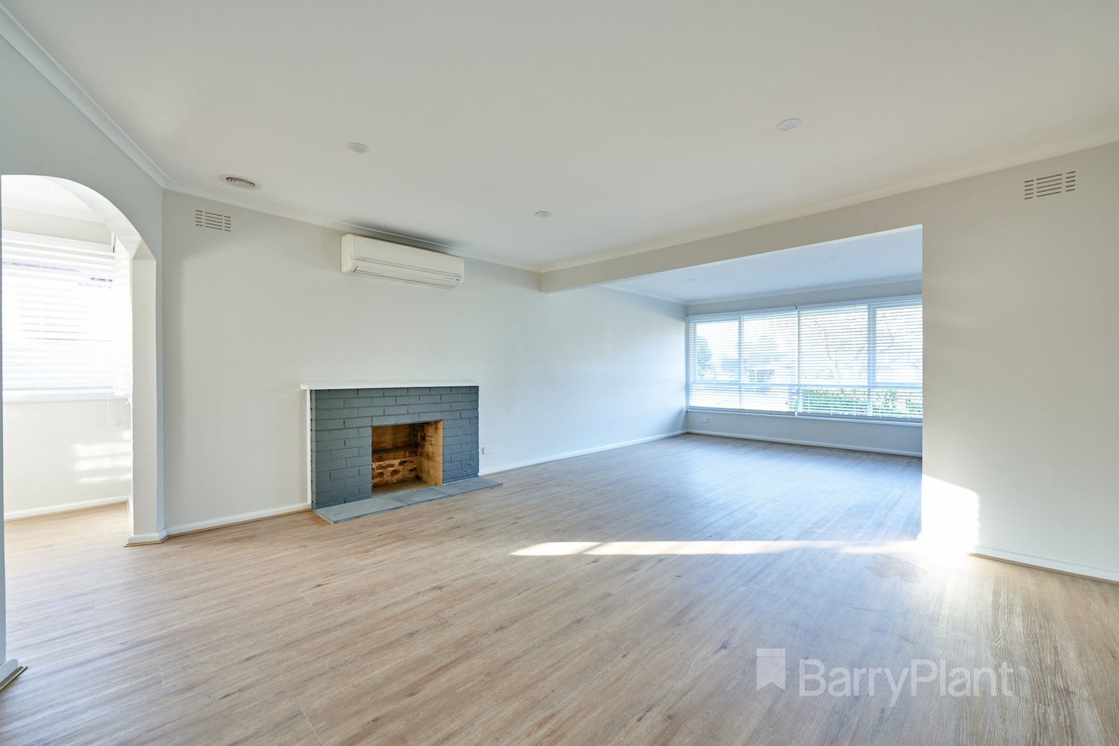 117 Oakwood AvenueNoble Park North, VIC 3174, Noble Park North - Thumbnail 2
