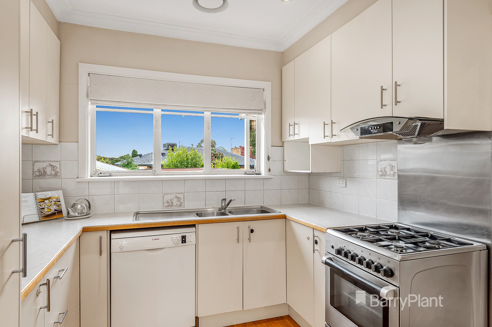10 Vermont Street, Blackburn South, VIC 3130, Blackburn South - Thumbnail 3