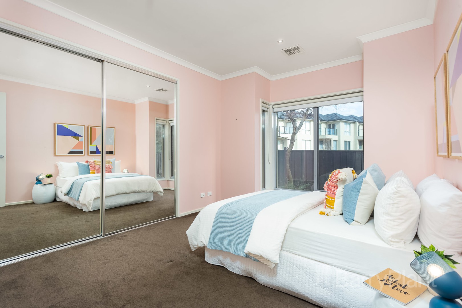 14 Eagleview PlaceSanctuary Lakes, VIC 3030, Sanctuary Lakes - Thumbnail 4