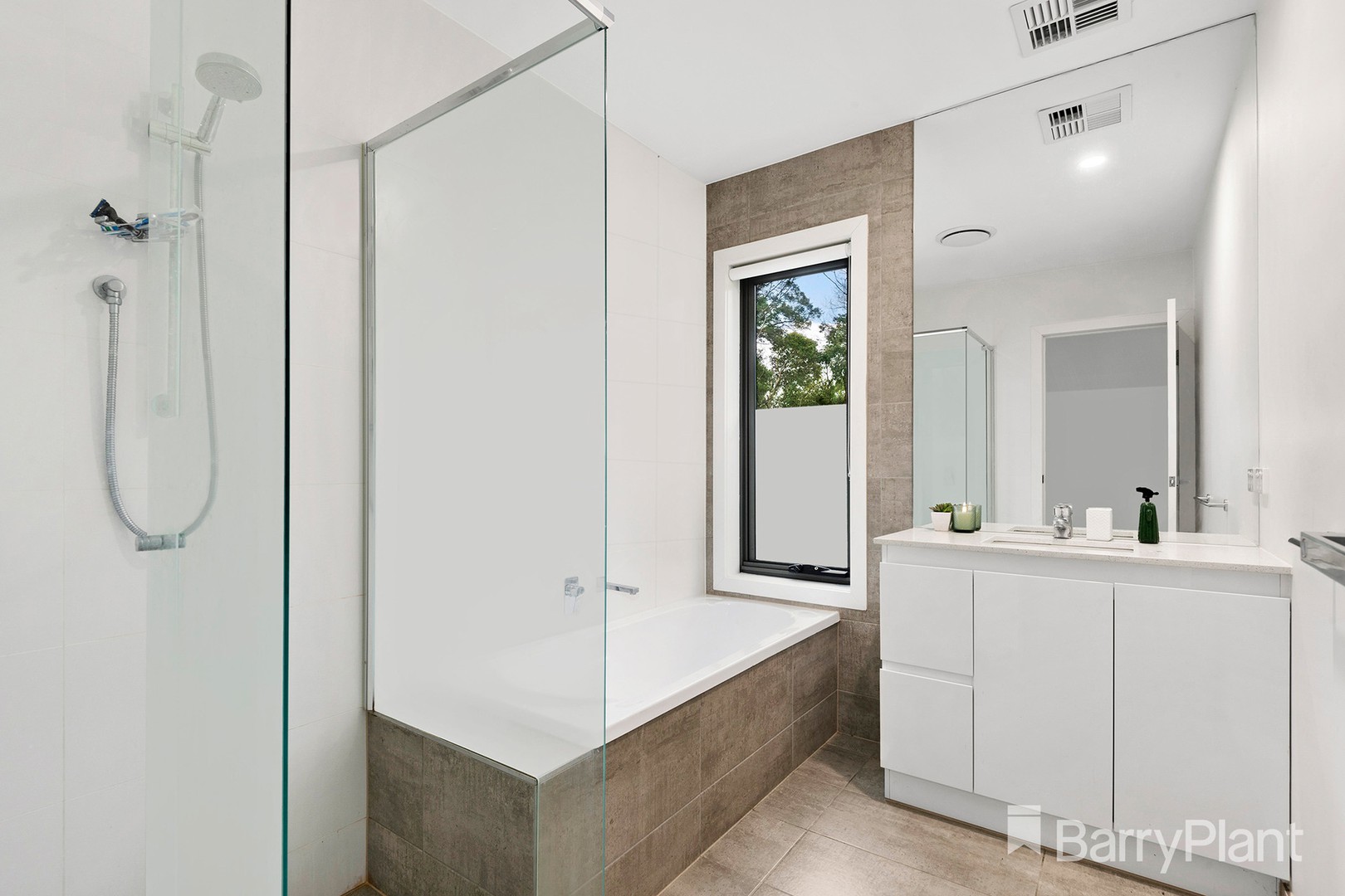 2/5b Olympic AvenueFrankston, VIC 3199, Frankston - Thumbnail 2
