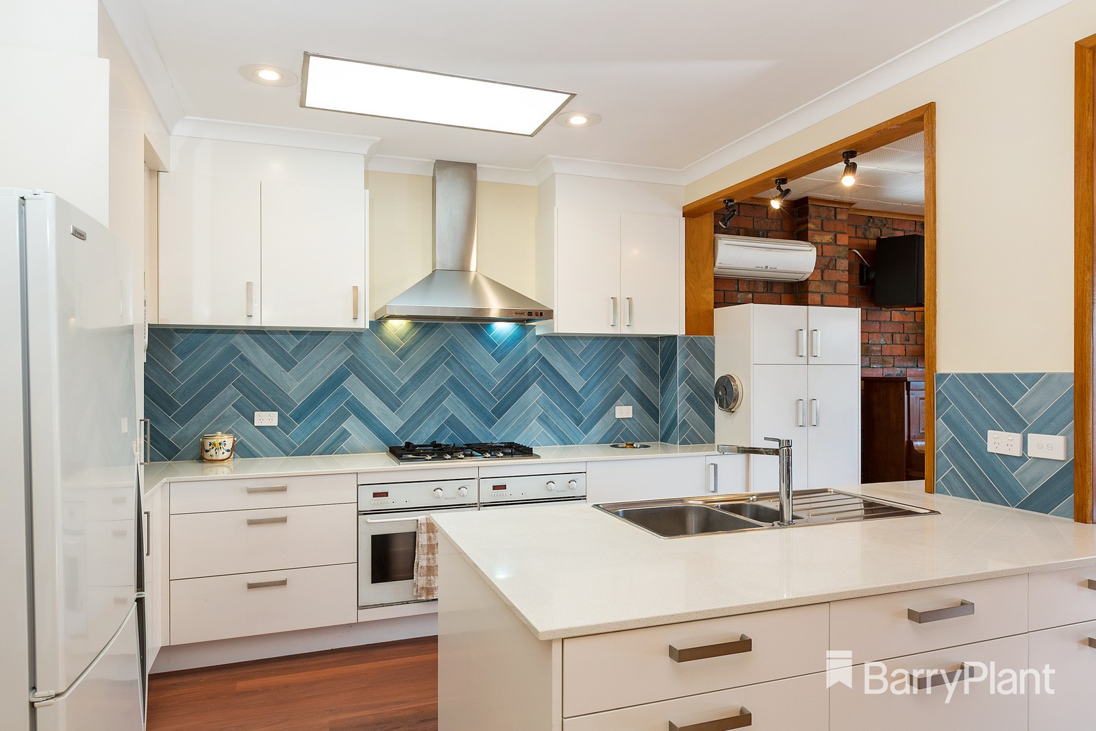 63 Leicester AvenueGlen Waverley, VIC 3150, Glen Waverley - Thumbnail 3