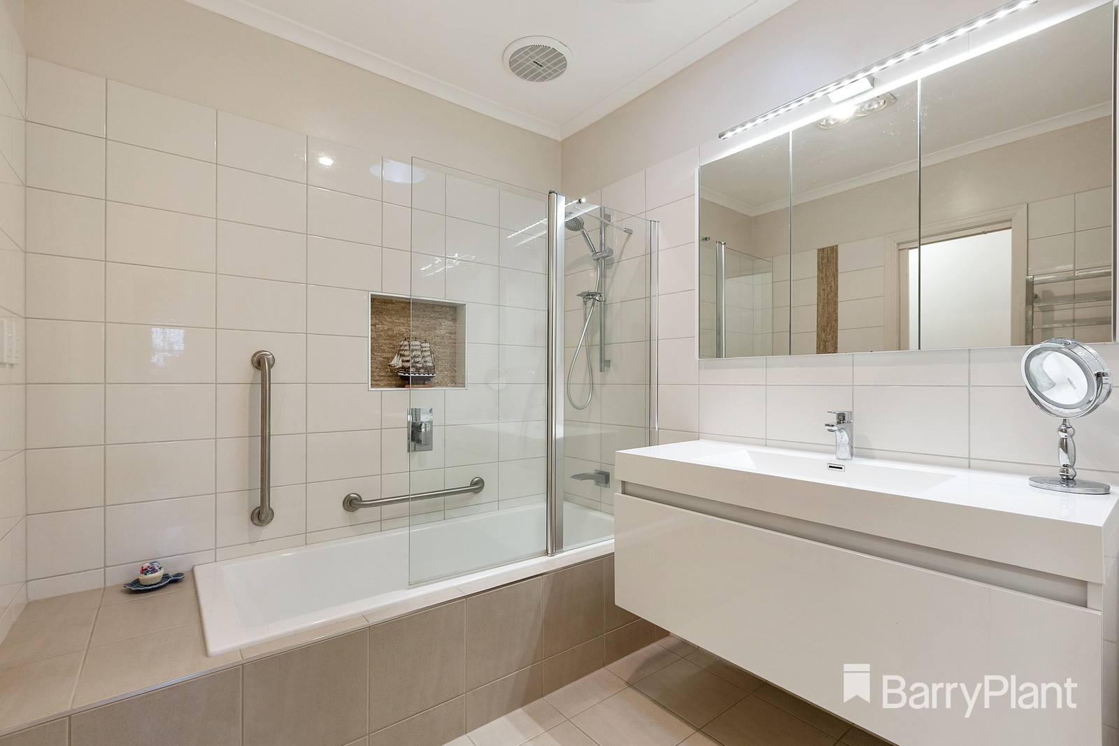 63 Leicester AvenueGlen Waverley, VIC 3150, Glen Waverley - Thumbnail 7