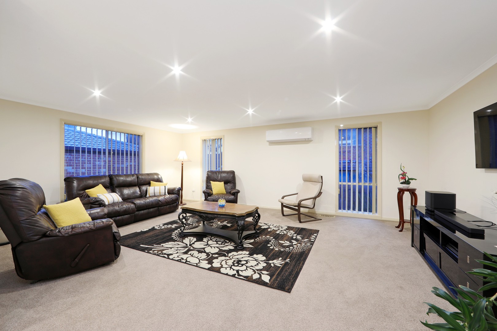 21 Tara CloseRowville, VIC 3178, Rowville - Thumbnail 3