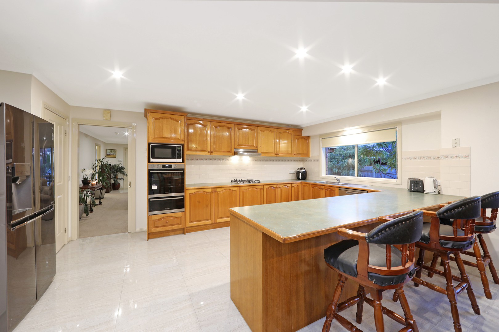 21 Tara CloseRowville, VIC 3178, Rowville - Thumbnail 4