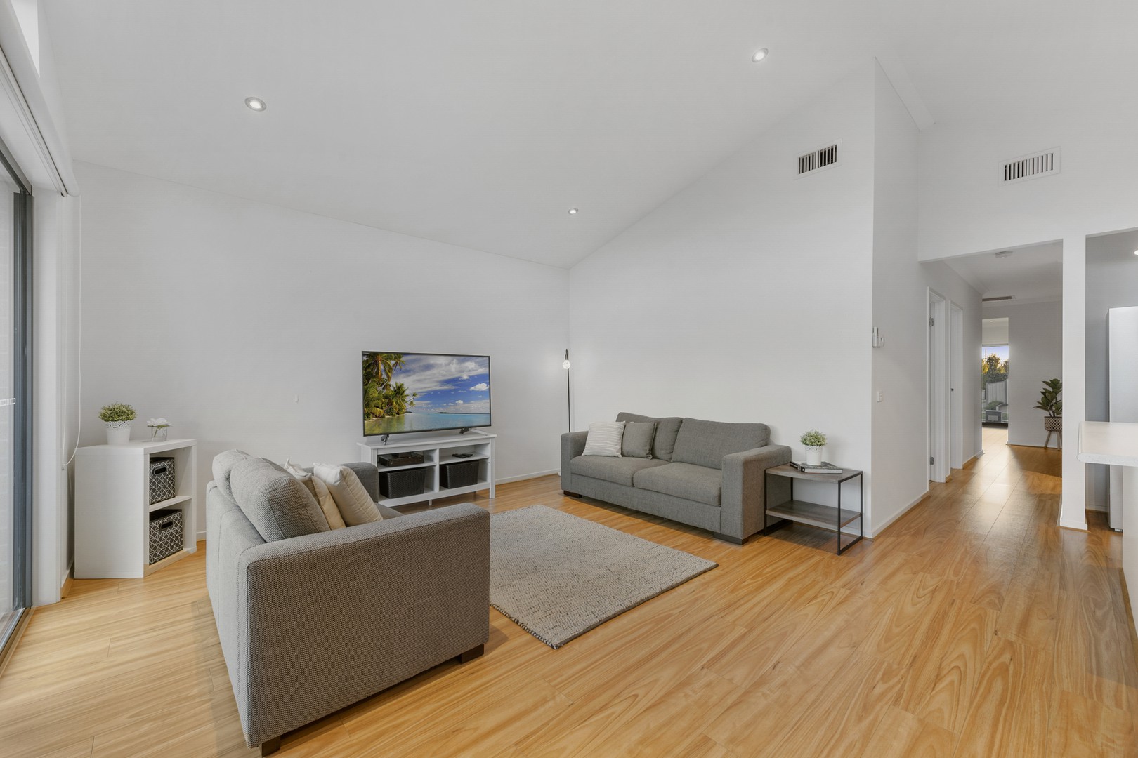 13 McKillop WayFraser Rise, VIC 3336, Fraser Rise - Thumbnail 2