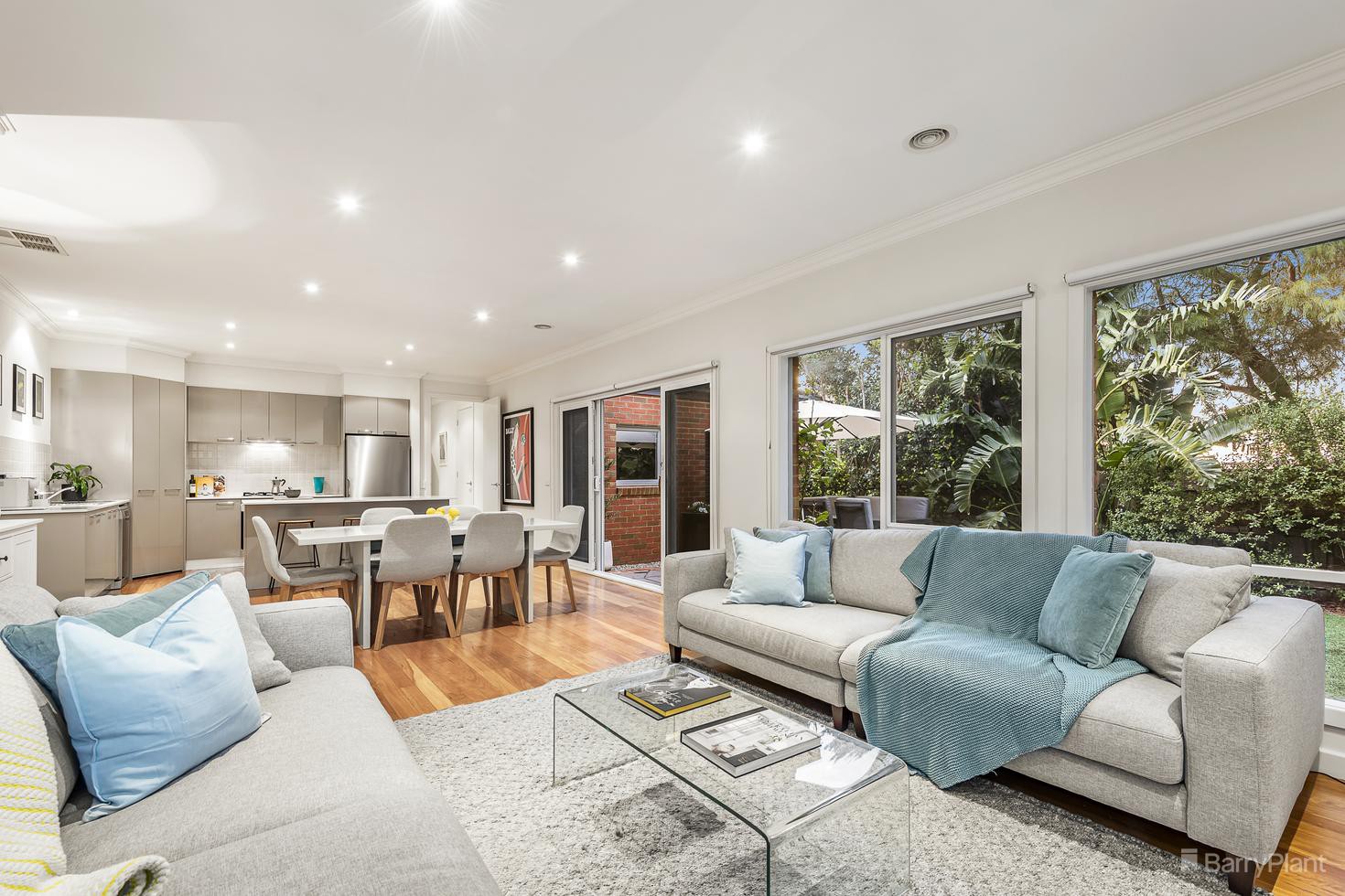 2/140 Middleborough RoadBlackburn South, VIC 3130, Blackburn South - Thumbnail 2