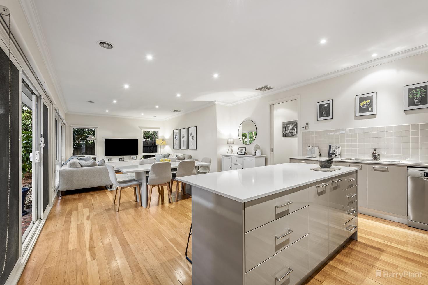 2/140 Middleborough RoadBlackburn South, VIC 3130, Blackburn South - Thumbnail 5